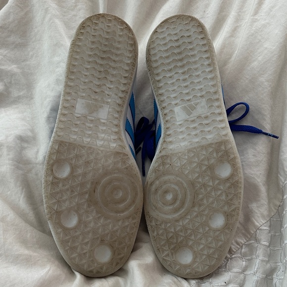 Adidas Men's White and Blue Messi Sambas - Picture 5 of 7